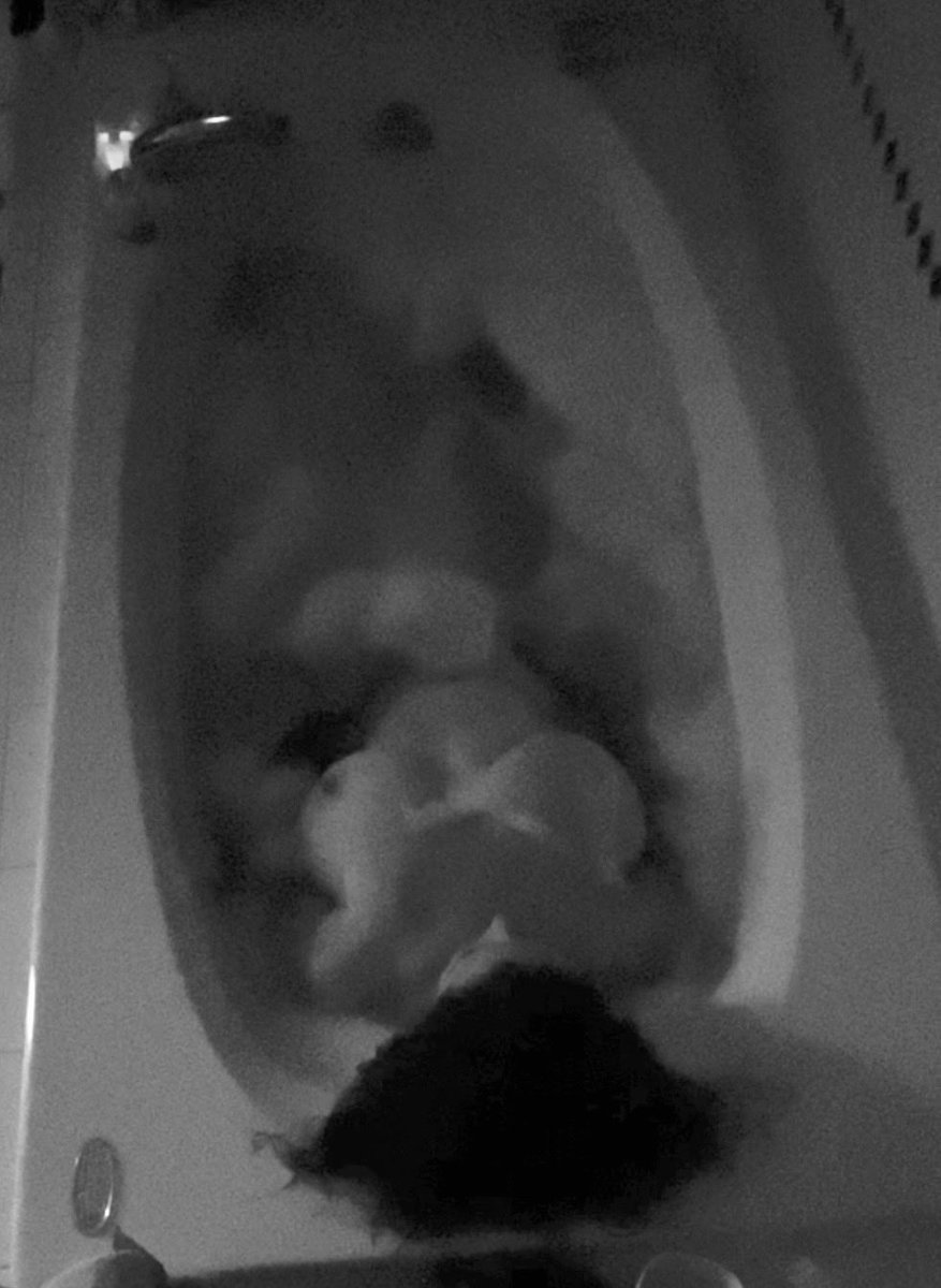 EThornz's tweet photo. Take a bath with me. https://t.co/oFLWb1Wu9z