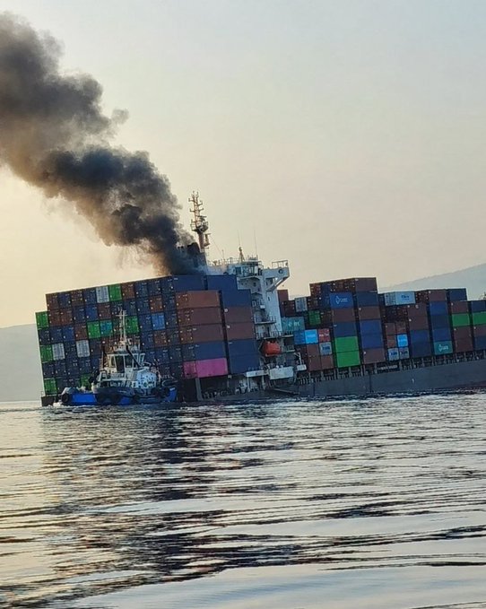 HormuzLetter's tweet photo. BREAKING: Iran announces a large UAE-owned container ship carrying more than 2,500 containers hit a naval mine, exploded and sank this morning in the US-backed southern Omani corridor of the Strait of Hormuz.

It is the first vessel sunk by a mine in the war.

Initial reports indicate the cargo ship was carrying luxury perfumes and iPhones from Dubai.