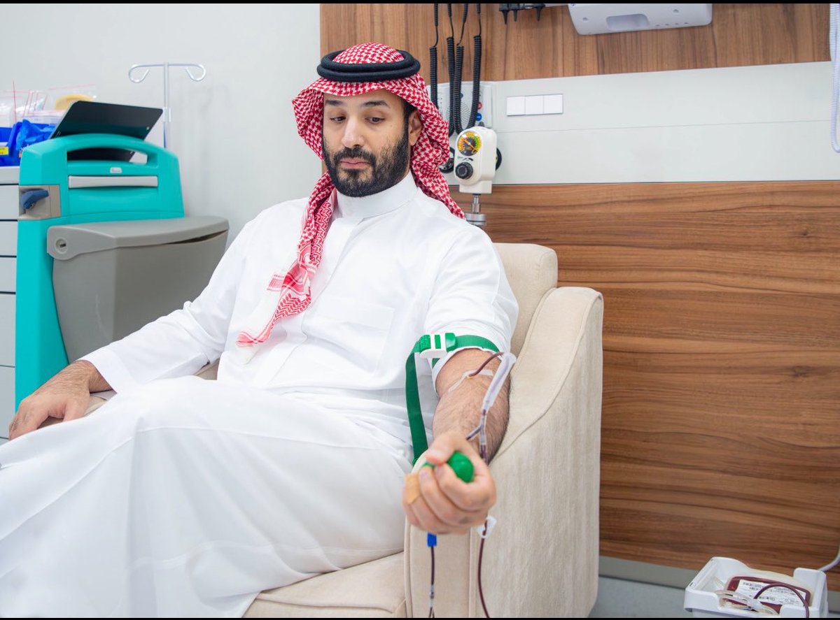 to__t91's tweet photo. يمناك تغني دول ، وتقـوم منها شعوب
ويسـراك تغني " بنوك الدم " من دمها 🇸🇦💚 https://t.co/IFc2h720ua