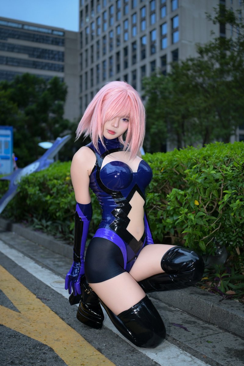 mumujian123's tweet photo. Fate/Grand Order　玛修·基里莱特
#胶衣 #Latex #玛修 #fgo��� #FGO11周年メッセージ��� #Fate #マシュ・キリエラ #cos https://t.co/eFQJ3QOipN