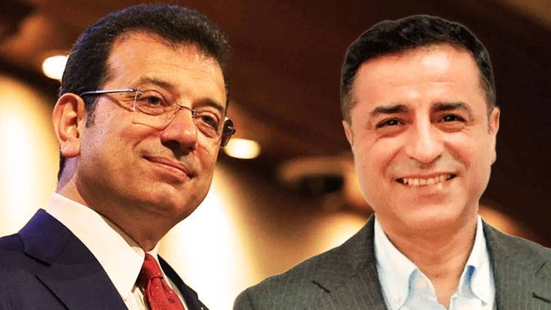 T24_com_tr's tweet photo. 🔴İBB davasının 98. günü sona erdi | İmamoğlu: Bu ülkede son 10 yılda, iki cumhurbaşkanı adayı hapiste

💬 "Selahattin Demirtaş'ı kurduğu sofrayı büyüterek gerçekleştirdiği anlayışla Edirne'de tutsak tutmaya çalışan zihniyetin, bu ülkeye barışı getirme şansı yok"

🔗 https://t.co/yC8C1LED3M

➡️ https://t.co/zd2RrtgljA

➡️ https://t.co/EVuqivGTz0