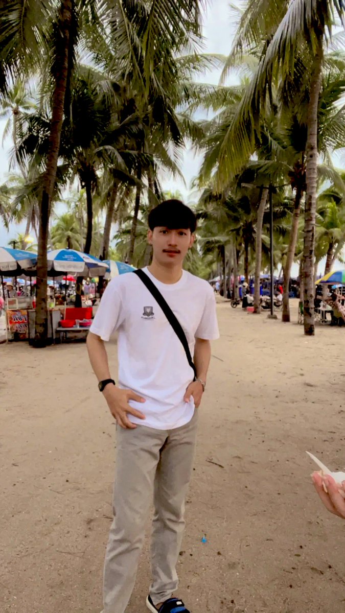 Tmm199614's tweet photo. คนอื่นมาแค่2เดือนมีแฟน แต่กู5ปีแล้วยังโสด #ชลบุรี https://t.co/aaxaJ3aCFW