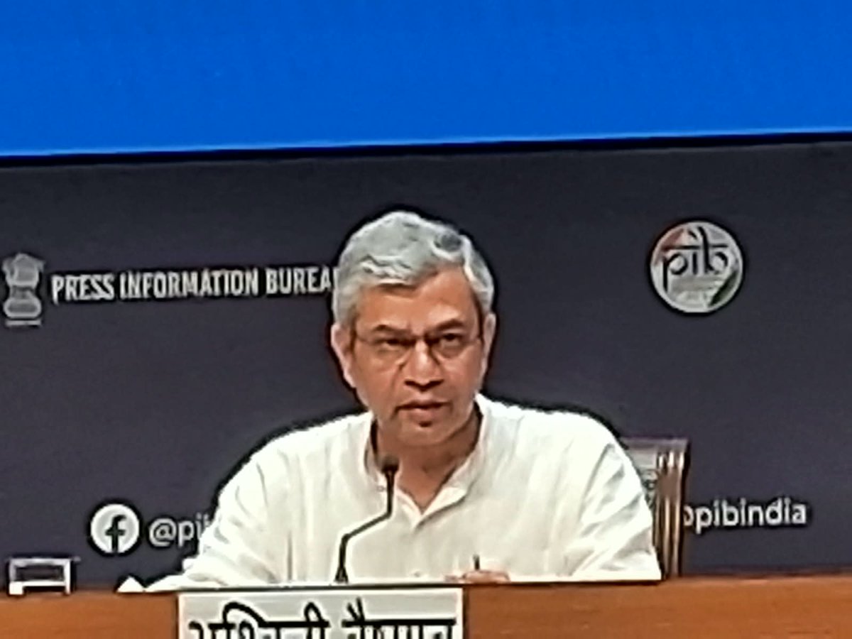 Indraprast29786's tweet photo. रेलवे के 11.40 लाख कर्मचारियों को 78 दिन का दीपावली बोनस https://t.co/YKyVryfX14 

#RailwayBonus #RailwayEmployees #CabinetDecisions #IndianRailways #RailwayEmployees #ProductivityLinkedBonus #IndraprasthaNews https://t.co/9fHdzr3vcZ