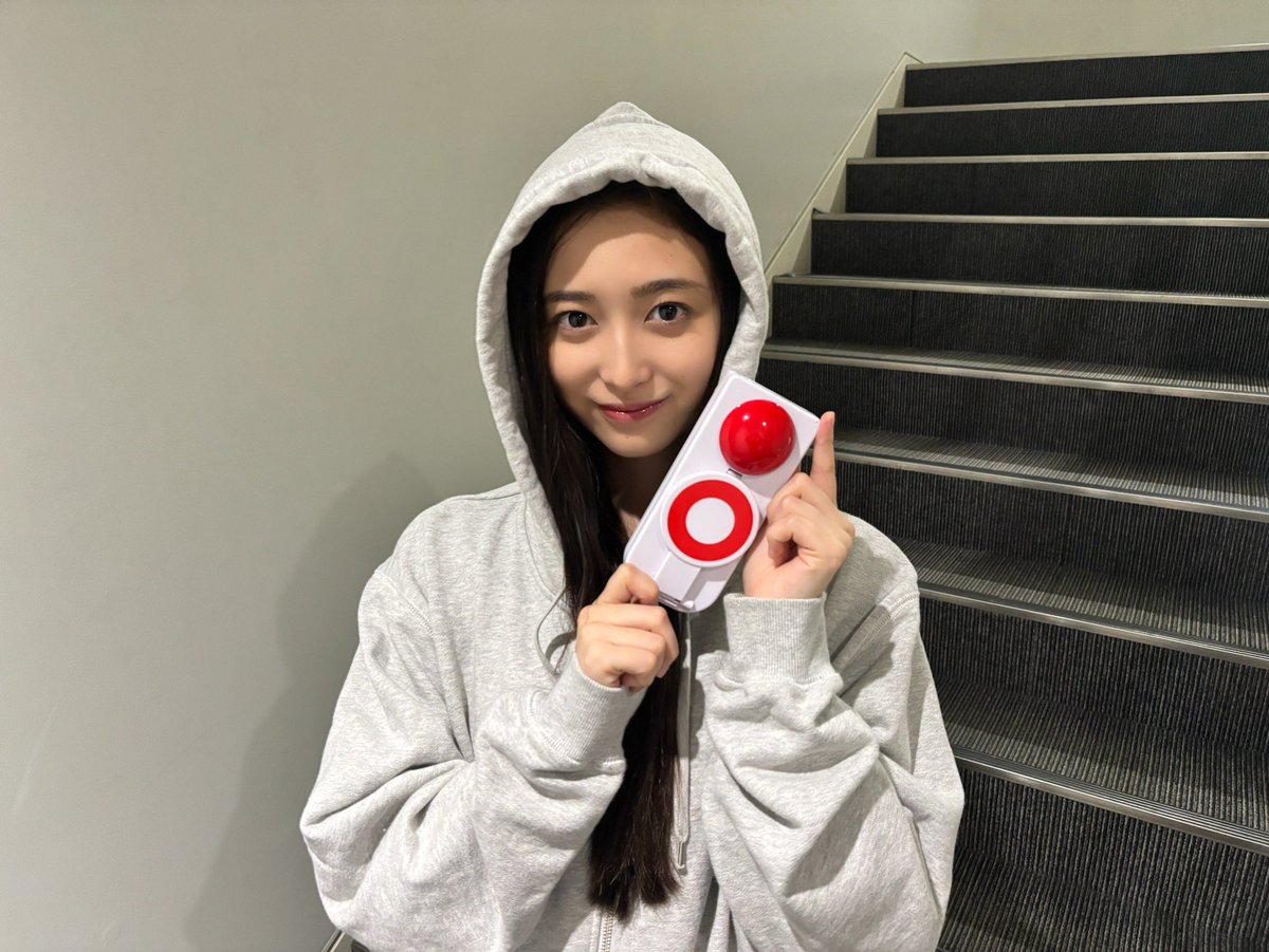 nogizaka46's tweet photo. 本日10月14日(水)25:00〜、ニッポン放送「#乃木坂46のオールナイトニッポン」に、#井上和 が生出演します🍁

ぜひ、お聴きください🎧🎶

#乃木坂46ANN
#乃木坂46

https://t.co/Ejjr1vH9Yc https://t.co/PFgVIGJaXb