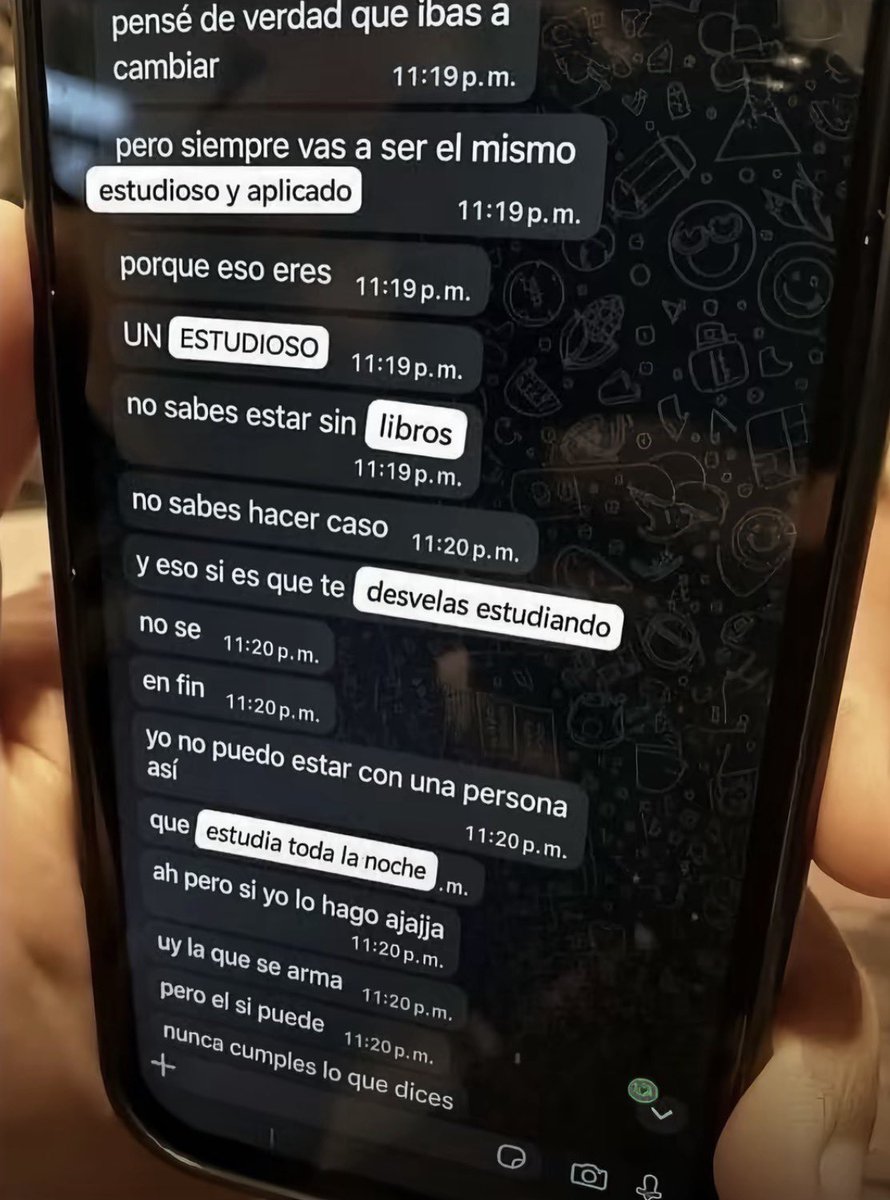 sixseventae's tweet photo. se m filtró el chat https://t.co/SZpwBO2aYi