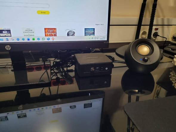 MiniPC_Club's tweet photo. This mini PC features a 16-core processor and supports up to 128 GB of RAM, all in a tiny form factor:

🔹 Raw power with Intel i9
🔹 Dual 2.5GbE LAN ports
🔹 Massive expandability
🔹 Smudge-resistant casing https://t.co/iZ2HeohSww
