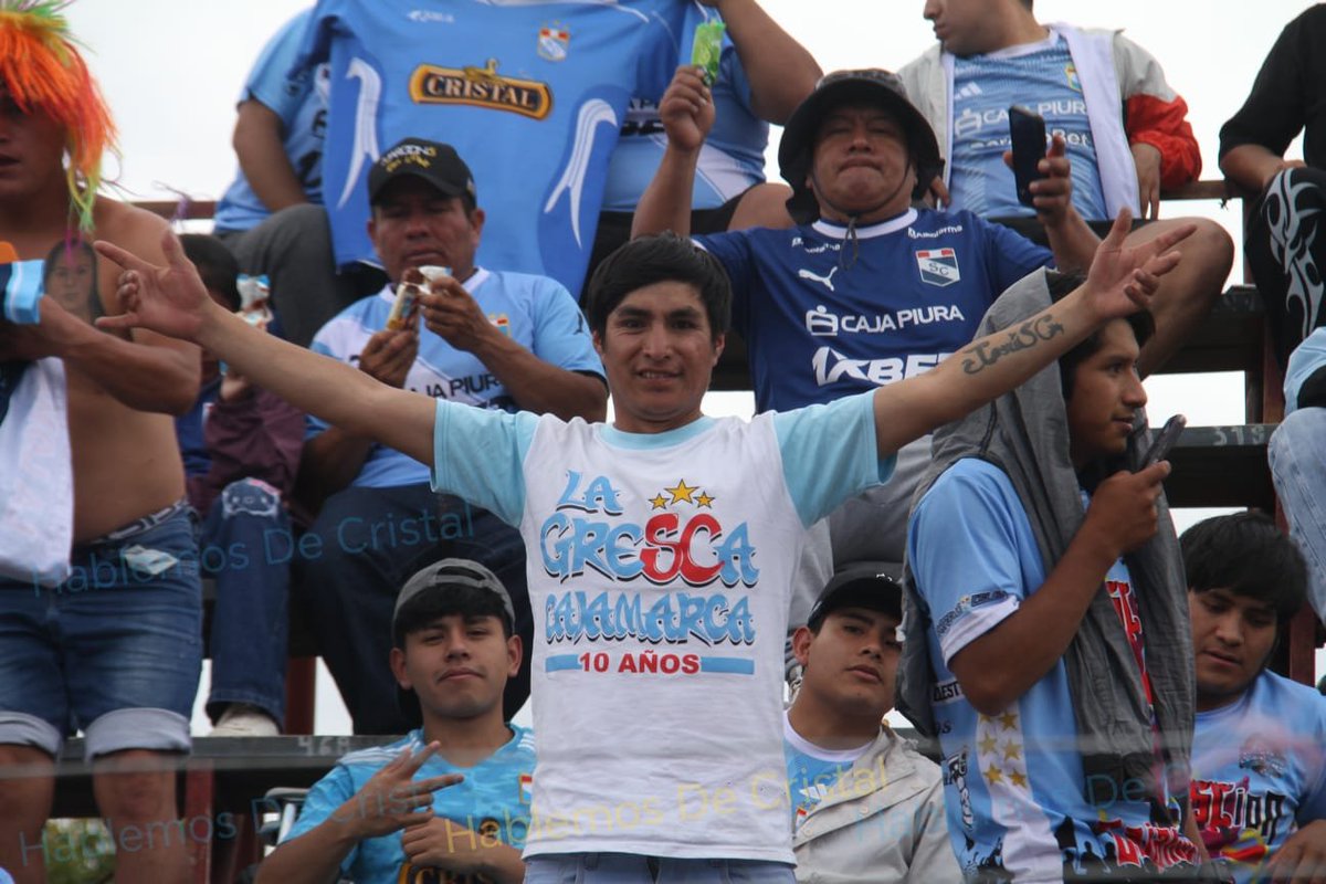 HablemosCristal's tweet photo. 🩵👕💪Sporting Cristal ganó aquí en Cajamarca y el hincha celeste estuvo de principio a fin⚽🚍🫂
#sportingcristal #fuerzacristal #hablemosdecristal #cajamarca https://t.co/wEIBF1HqX4