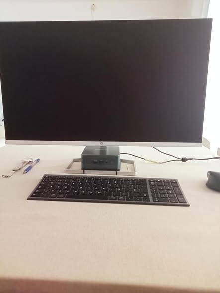 MiniPC_Club's tweet photo. This mini PC features a 16-core processor and supports up to 128 GB of RAM, all in a tiny form factor:

🔹 Raw power with Intel i9
🔹 Dual 2.5GbE LAN ports
🔹 Massive expandability
🔹 Smudge-resistant casing https://t.co/iZ2HeohSww