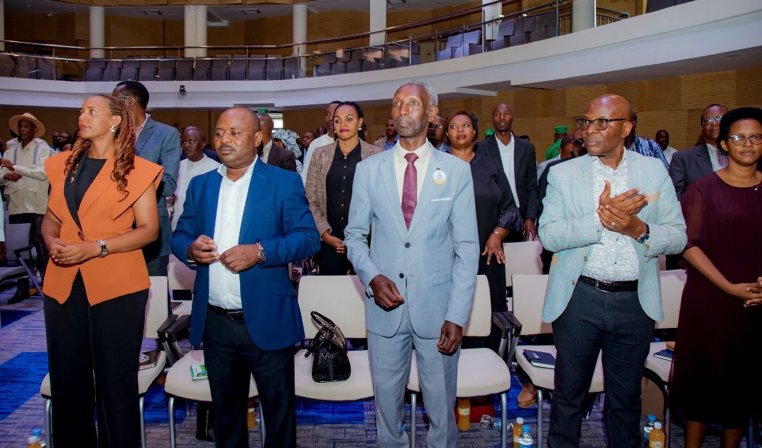 JustinNsengima's tweet photo. Uyu munsi, muri Kivu Intare Arena hagiye kubera ibiganiro ngarukamwaka by’abagize amahuriro y'Ubumwe n'Ubudaheranwa baturutse mu Turere twa Rubavu,
Perezida w'Urukiko rw'Ikirenga Madamu @DomitillaM2  wari Umushyitsi Mukuru yagaragaje ko iri huriro ari urubuga rwo gusuzumira hamwe urugendo rw’Ubumwe n’Ubudaheranwa bw’Abanyarwanda, ibyagezweho n’inzitizi zigihari, hashingiwe ku mateka yihariye ya buri Karere.
 @NyabihuDistrict, @NgororeroDistr  @RutsiroDistrict.@RubavuDistrict 
@Unity_MemoryRw 
@UnityClubRw