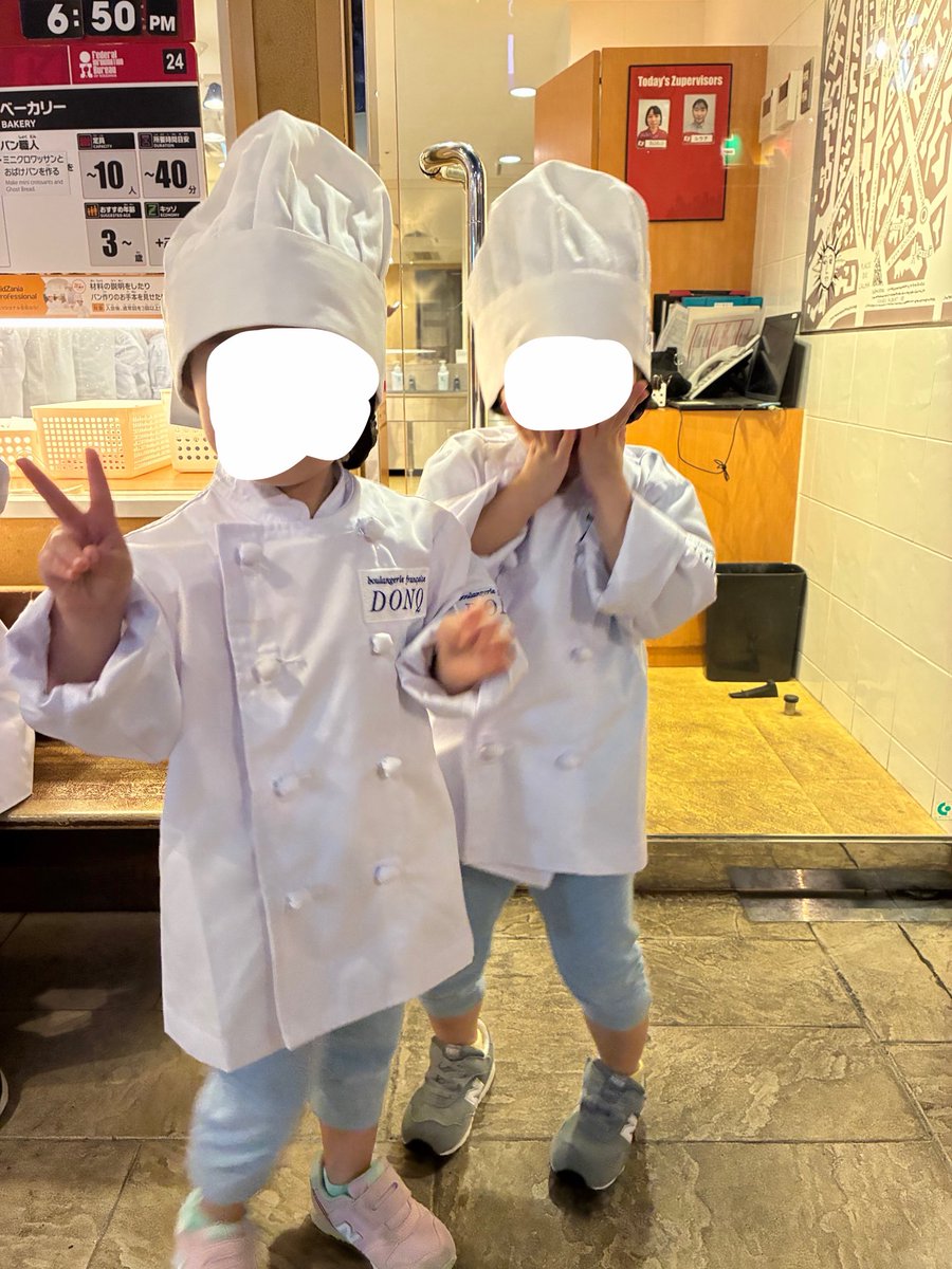panikyupi's tweet photo. @KANDEN_souhai スポンサーデイありがとうございました🧡⚡︎
次女は3歳になったので初めてのキッザニア🧑‍🍳
泣いたりするかな？と思ったけど、長女と一緒ならなんでも頑張ってて素晴らしかっ大丈夫👍 https://t.co/Y8GgDdXU8I