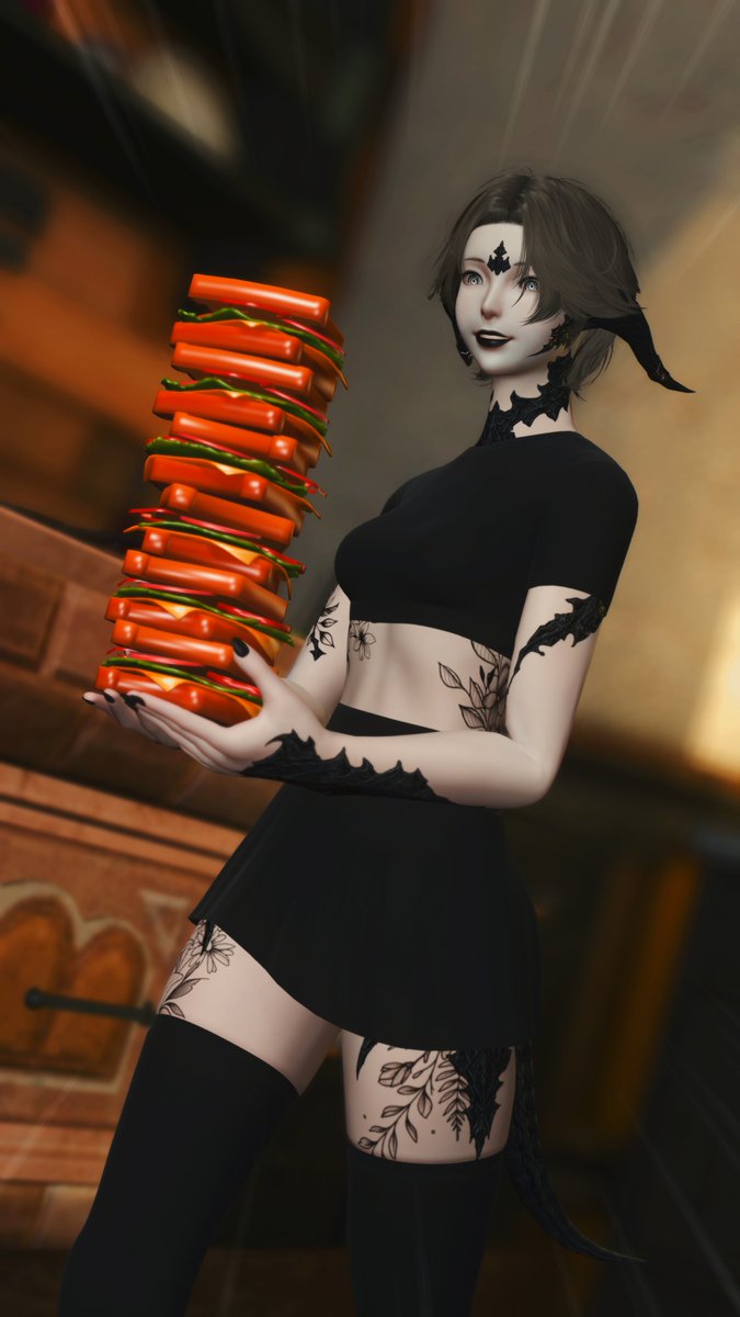 LizzerCiri's tweet photo. How many sandwiches can a smol lizzer eat? 🤔 https://t.co/Lv3A3fy1as