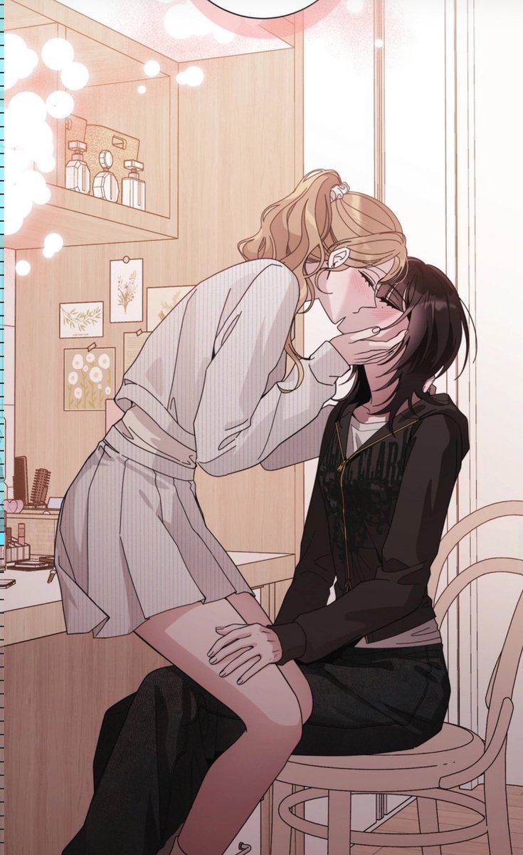 kyoruyeye's tweet photo. sitting on her lap and kissing her… https://t.co/NpSwyKguTJ