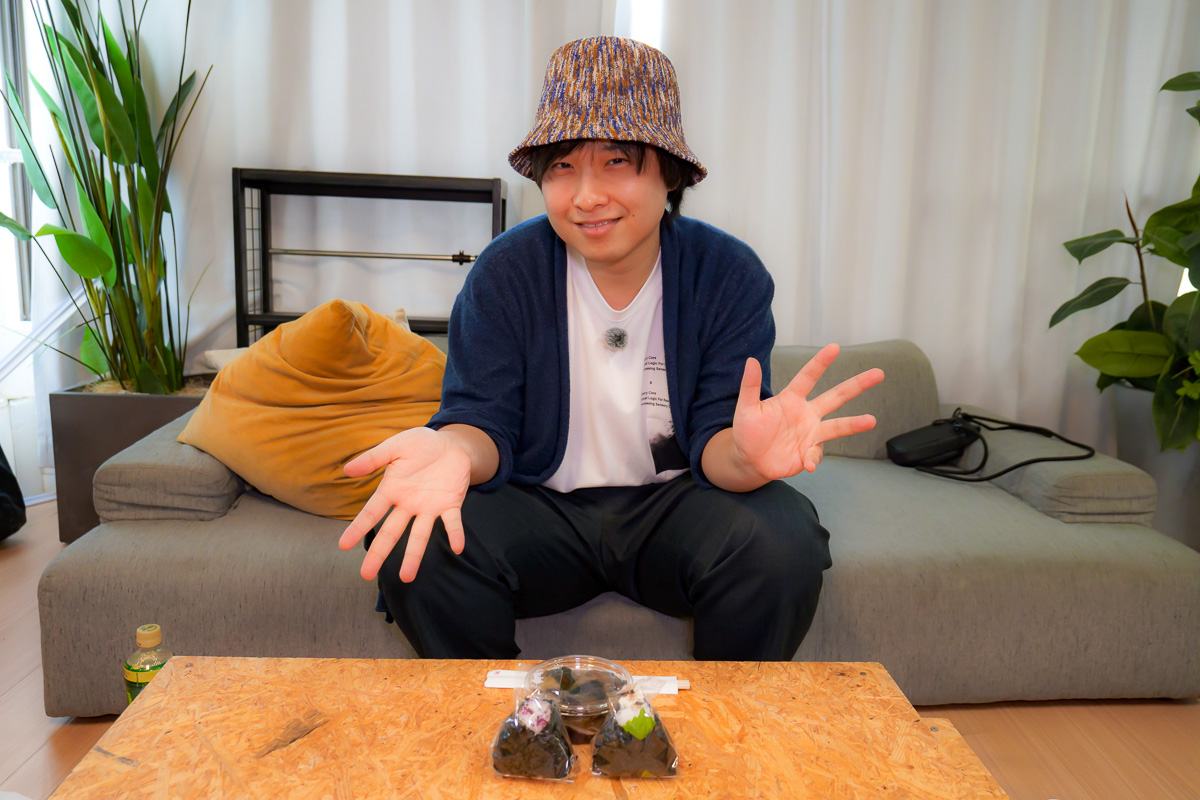 zun3po's tweet photo. 『寺島惇太のずん散歩DASH』本日もご視聴いただきありがとうございました。カットされた『踊る』の話、いつか公開される日が来るかも…？
番組ではお便りを募集中です！ふつおたや謎かけ等お送りください！宛先はこちら→ https://t.co/8Utv0A3cR7
#ずん散歩 https://t.co/0KRdP5zblA