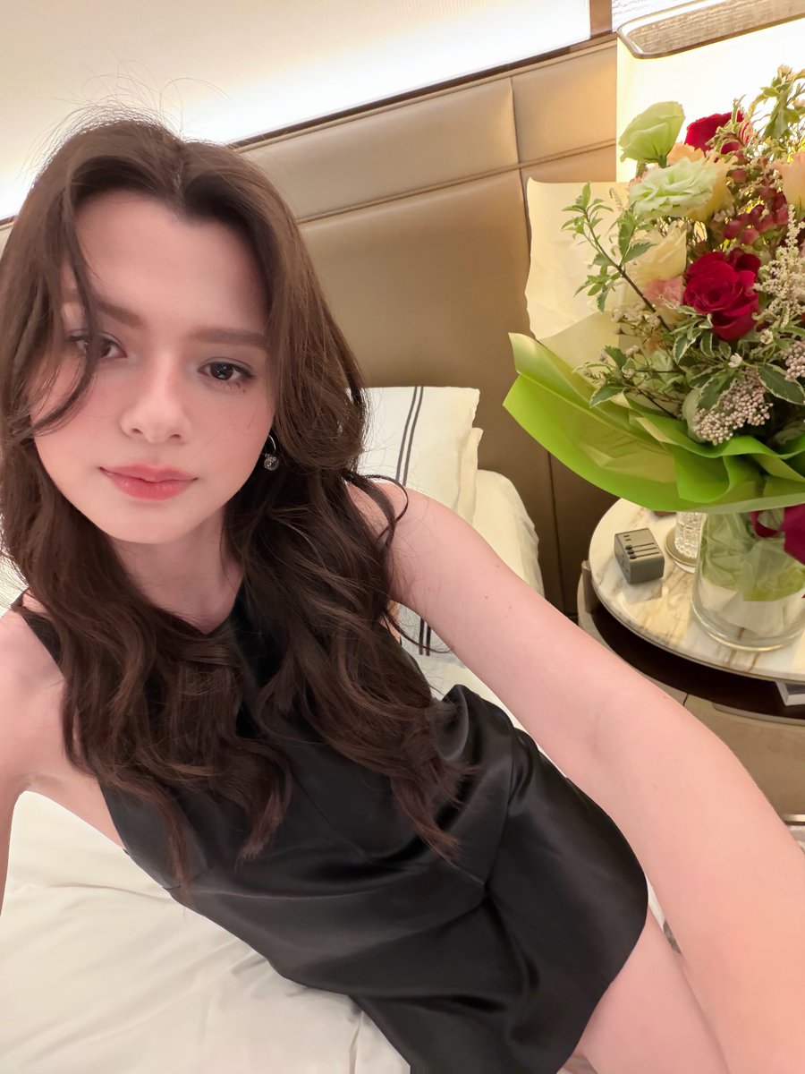 beckyfanclub05's tweet photo. 📸 💜 : 𝗯𝗲𝗰𝗰𝗰𝗮

Little moments 💗📸

@marinabaysands 

#SingaporeGP #F1 
#beckysangels #BeckyArmstrong https://t.co/0ERQTFnsw0