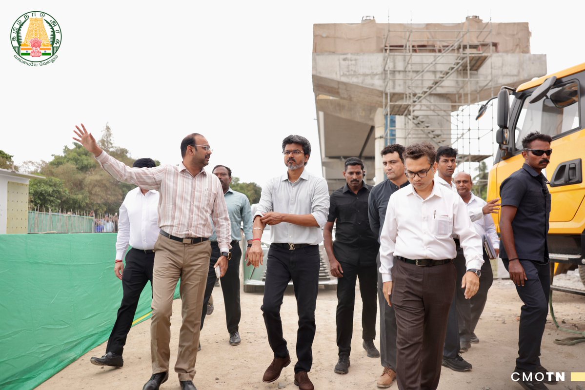 CMOTamilnadu's tweet photo. மாண்புமிகு தமிழ்நாடு முதலமைச்சர் திரு.ச.ஜோசப் விஜய் அவர்கள் இன்று (14.10.2026) சென்னை, சோழிங்கநல்லூரில் உள்ள சென்னை குடிநீர் வாரியத்தின் குடிநீரேற்றும் நிலையத்தில் நடைபெற்ற நிகழ்ச்சியில்,  சென்னைப் பெருநகர் குடிநீர் வழங்கல் மற்றும் கழிவுநீரகற்று வாரியத்தின் வாயிலாக 3,108 கோடியே 55 இலட்சம் ரூபாய் மதிப்பீட்டில், பெருநகர சென்னை மாநகராட்சியின் எல்லைக்குட்பட்ட பகுதிகளில் சுற்றுக்குழாய் அமைக்கும் திட்டத்திற்கு அடிக்கல் நாட்டி, காரப்பாக்கத்தில் உள்ள ஒக்கியம் மடுவுவை நேரில் பார்வையிட்டு, வடகிழக்குப் பருவமழையை முன்னிட்டு நீர்வளத்துறை, நெடுஞ்சாலைத் துறை, பெருநகர சென்னை மாநகராட்சி உள்ளிட்ட பல்வேறு துறைகளால் மேற்கொள்ளப்பட்டுவரும் வெள்ளத் தடுப்பு முன்னேற்பாட்டுப் பணிகளை ஆய்வு செய்தார்.

The Hon'ble Chief Minister of Tamil Nadu, Thiru.C.Joseph Vijay, today (14.10.2026), at an event held at the Chennai Metropolitan Water Supply and Sewerage Board's water pumping station in Sholinganallur, Chennai, laid the foundation stone for the Ring Main System project, to be implemented through the Board at an estimated cost of Rs. 3,108.55 crore in areas within the Greater Chennai Corporation limits; personally inspected the Okkiyam Maduvu at Karapakkam; and reviewed the flood mitigation works being undertaken by various departments, including the Water Resources Department, the Highways Department and the Greater Chennai Corporation, in view of the Northeast Monsoon.

#CMJosephVijay‌
