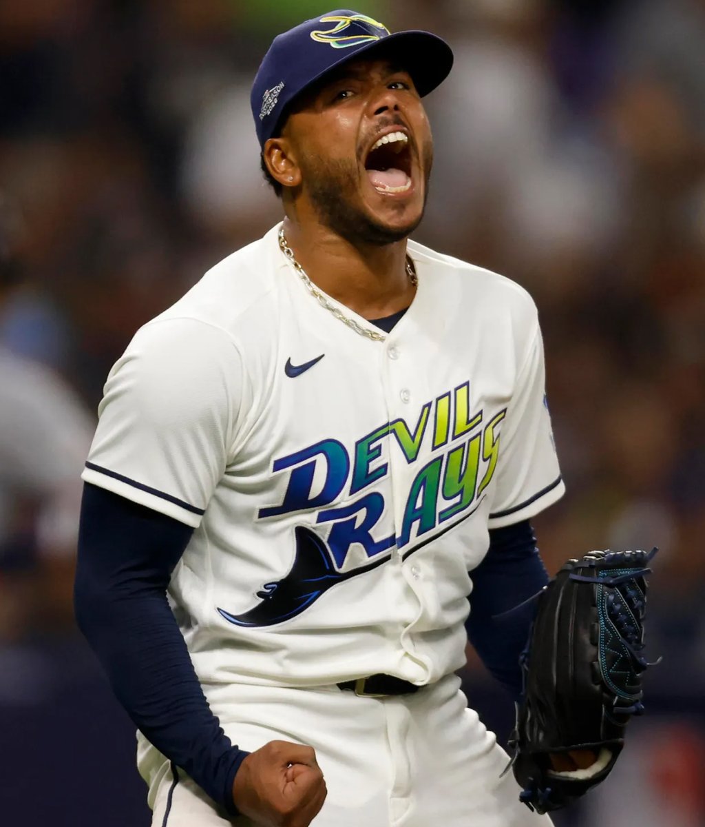 KalshiSports's tweet photo. NEW: Kalshi traders view the NL as clear favorites in the World Series, regardless of matchup:

66% — National League
34% — American League

Will the winner of the NLCS win the whole thing? https://t.co/xjTH5QFUYq