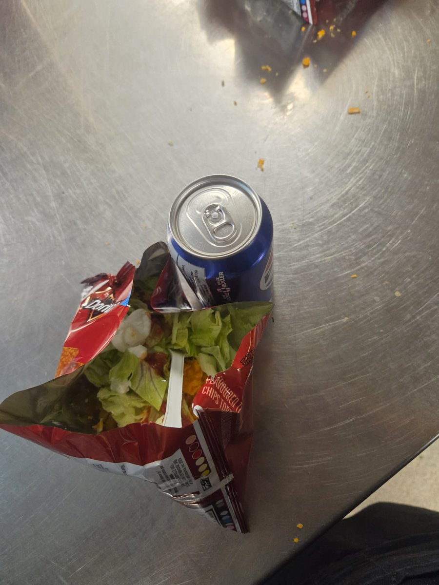 Rossbrook's tweet photo. The Intermediates (ages 12-17) Leadership program includes Cooking in the Kitchen. They recently made taco in a bag. The results were delicious!
#programs #cooking https://t.co/wXtiEfYQ1A