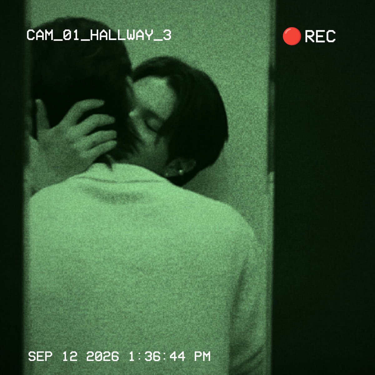 Lilieblushh's tweet photo. guys you won't believe this, my friend's ex works as a security guard at that building and he saw midnight palette and that influencer kissing on cctv. Bro, if you hate him, why are you initiating the kiss?
#ExposingEveryDeanLive
#ExposingMidnightPalette
#WilliamEst https://t.co/zBzflZ6ssE