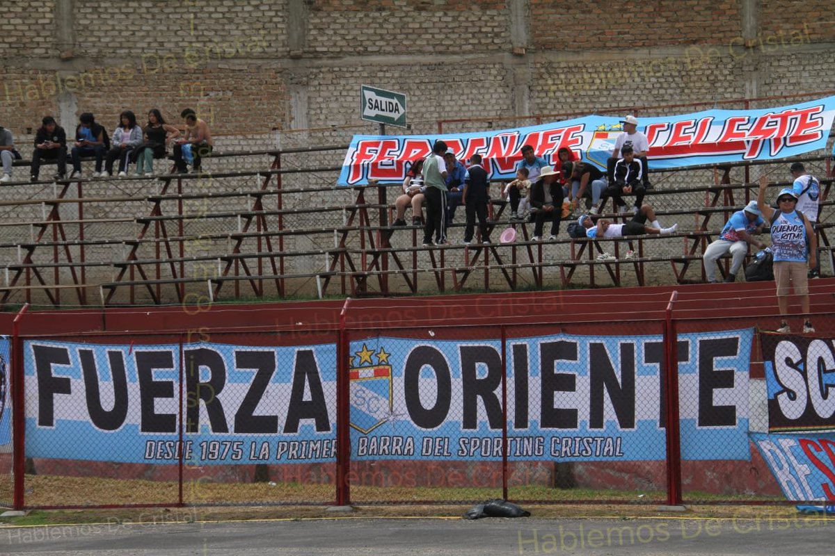HablemosCristal's tweet photo. 🩵👕Sporting Cristal ganó aquí en Cajamarca y el hincha celeste estuvo de principio a fin⚽🫂
#sportingcristal #fuerzacristal #hablemosdecristal #cajamarca https://t.co/Ex8klhZbTH
