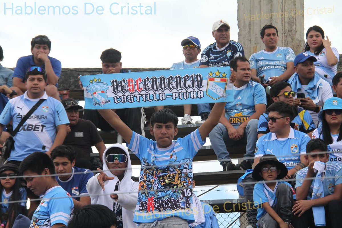 HablemosCristal's tweet photo. 🩵👕Sporting Cristal ganó aquí en Cajamarca y el hincha celeste estuvo de principio a fin⚽🫂
#sportingcristal #fuerzacristal #hablemosdecristal #cajamarca https://t.co/Ex8klhZbTH