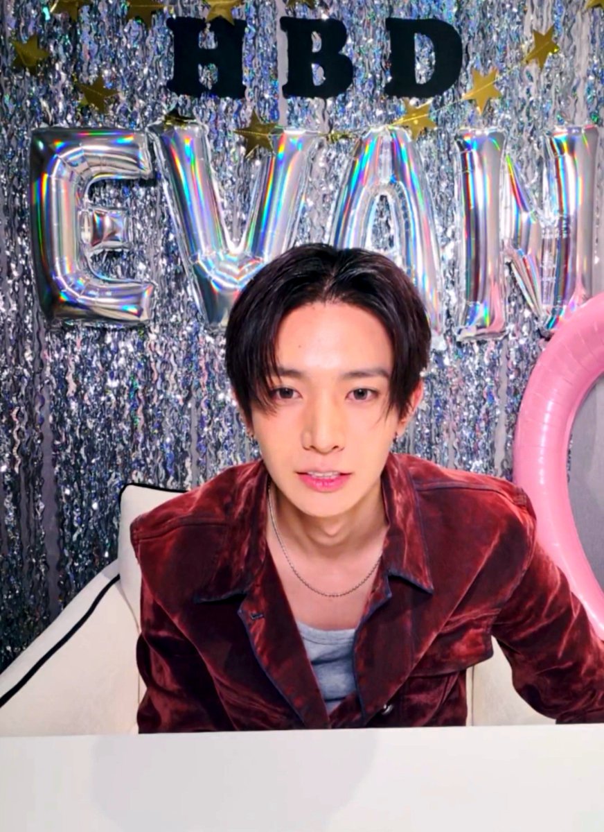 pukkupowpoww's tweet photo. HAPPY EVAN DAY 🎉🎈✨💗
ขอให้เส้นทางในปีที่ 25 นี้ มีแต่เรื่องดีๆ
ขอให้พบเจอผู้คนใจดีและเป็นที่รักของทุกคน
หื้ออออ แม่คนรี้ภูมิใจในตัวหนูเสมอ😭🤟🏻

#EVANDAY #EVAN https://t.co/Wmra2nl9Ny