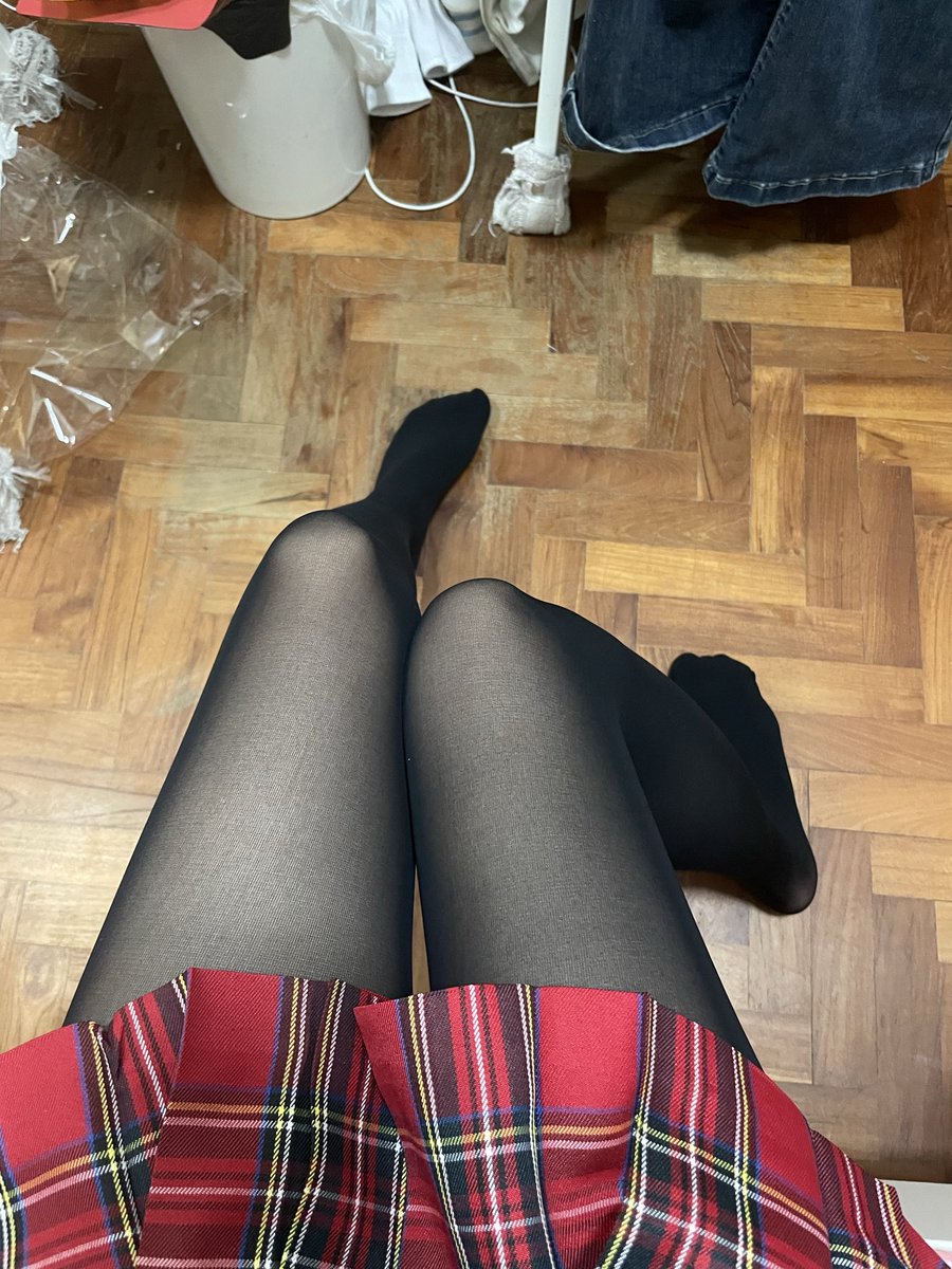 HanHanhfu's tweet photo. 背景图好乱啊 https://t.co/gn5L1U0U3Y