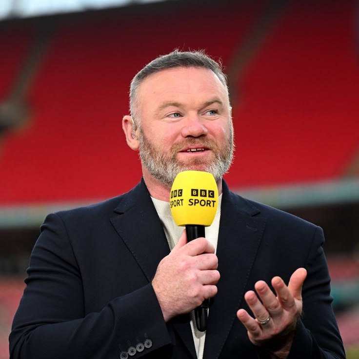 SecomzyEmy8e's tweet photo. ‼️💥 WAYNE ROONEY: “MESSI NEVER HAD TO PROVE HIMSELF IN THE PREMIER LEAGUE LIKE CRISTIANO RONALDO!” 🤯🐐

Wayne Rooney 🏴:

“People compare Cristiano and Messi using statistics, but they forget the environments they played in.

“Cristiano came to England as a young winger, developed into a goalscoring machine and won everything with Manchester United. Then he went to Spain and continued breaking records.

“Messi is an incredible footballer, but Cristiano proved he could adapt to different leagues, managers and styles of football.

“What impresses me most is that people have criticised Cristiano for years, yet he has continued scoring goals and winning trophies.

“You can prefer Messi. That is your opinion. But don't pretend Cristiano's career was easy.

“Some players are remembered for their talent. Cristiano will be remembered for what he did with his talent.”