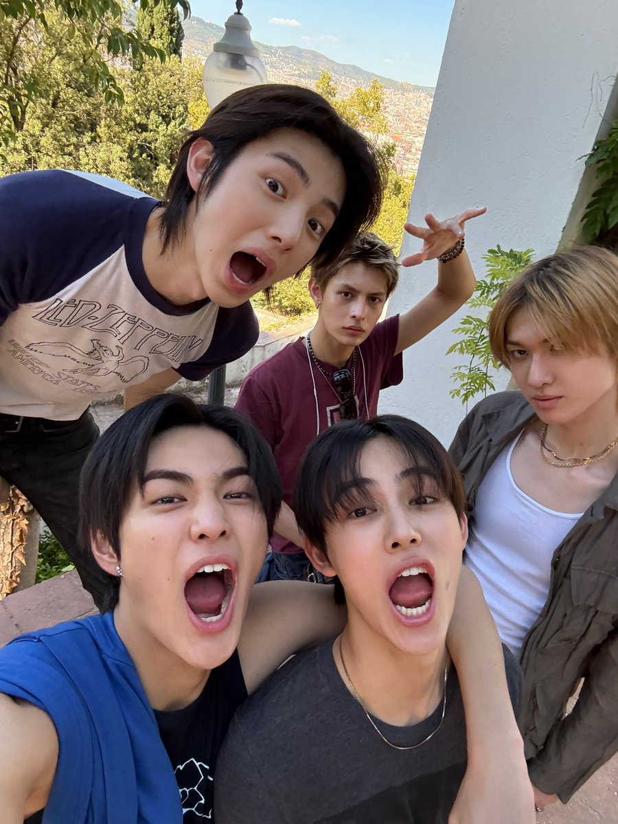 cortishieldvn's tweet photo. [261016] ✮⋆˙CORTIS DAILY BRAND REPUTATION BOOST✮⋆˙

GOAL: 140 Likes, 200 Replies, 80 Quotes
Leave a sweet message for CORTIS in Vietnamese, English or Korean!

NO EMOJI
NO COMMENT THE SAME
NO SPAM 
ADD PICTURES, VIDEOS

>>> REMEMBER TO HASHTAG AT THE END: #CORTIS #코르티스
>>> NOTES: No comment limit per account, but must be spaced at least 10 minutes apart