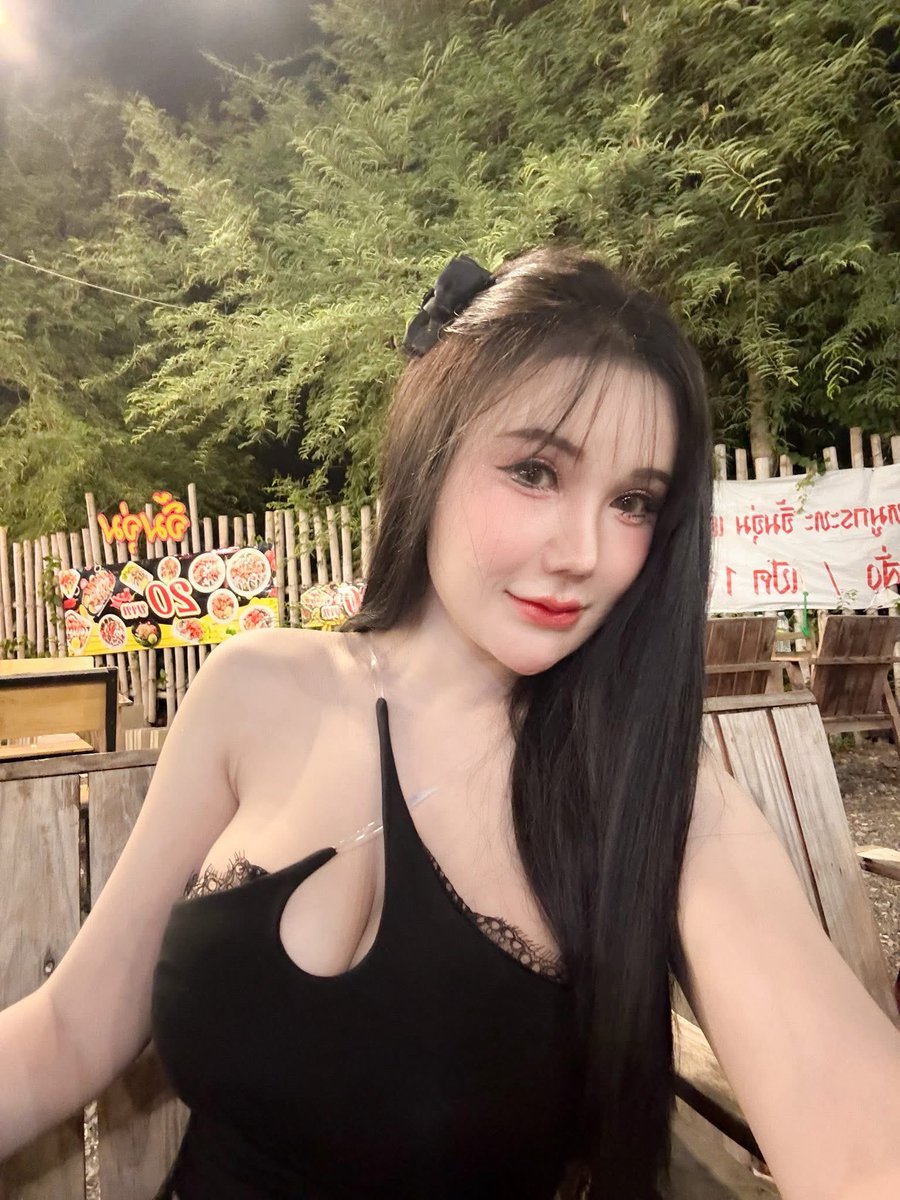 AndreasVanbwn9's tweet photo. 🤍ผิวใสฉ่ำวาว สวยดูเลอค่า💫 ไอเทมลับที่บิวตี้บล็อกเกอร์เกาหลีโหวตให้เป็นอันดับ 1!"ของ ครีมกันแดดเนื้อซูเฟล่ บางเบา คุมมันนาน🌞

อย่าพึ่งหมดรักกันนะคะ ช่วงนี้พึ่งเริ่มงานใหม่ยังปรับตัวไม่ได้ เนื่องจากต้องตื่นเช้ามาก 🤣 ✅ #รับงานเชียงใหม่ #แม่ริม #สารภี #สันทราย 
🆔 namfah32 https://t.co/LWv55zPcKD