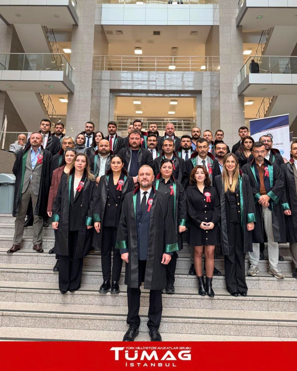 tumagistanbul's tweet photo. Bugün Çağlayan Adliyesi'nde meslektaşlarımızla bir araya geldik. Başkan adayımız Av. Salih Uçar, adliye koridorlarında meslektaşlarımızla sohbet ederek görüş ve taleplerini dinledi, projelerimizi ve istanbul Barosu'na ilişkin hedeflerimizi paylaştı.

Gerçekleştirdiğimiz basın açıklamasında, mesleğimizin gündemindeki sorunlara ve çözüm önerilerimize değindik.
Istanbul Barosu Yönetim Kurulu, Disiplin Kurulu, Denetim Kurulu ve TBB Delegasyon aday listelerimizi de kamuoyuyla paylaştık.

Meslektaşlarımızın sorunlarına çözüm üreten, mesleki dayanışmayı güçlendiren ve genç avukatların söz sahibi olduğu bir gelecek için çalışıyoruz. Daha güçlü bir baro, daha saygın bir avukatlık mesleği için baro yönetimine talibiz.

Fikri hür, vicdanı hür, GENÇ BARO!

Birlikte güçlüyüz, birlikte başaracağız.

#TÜMAGİstanbul #istanbulBarosu #GençBaro