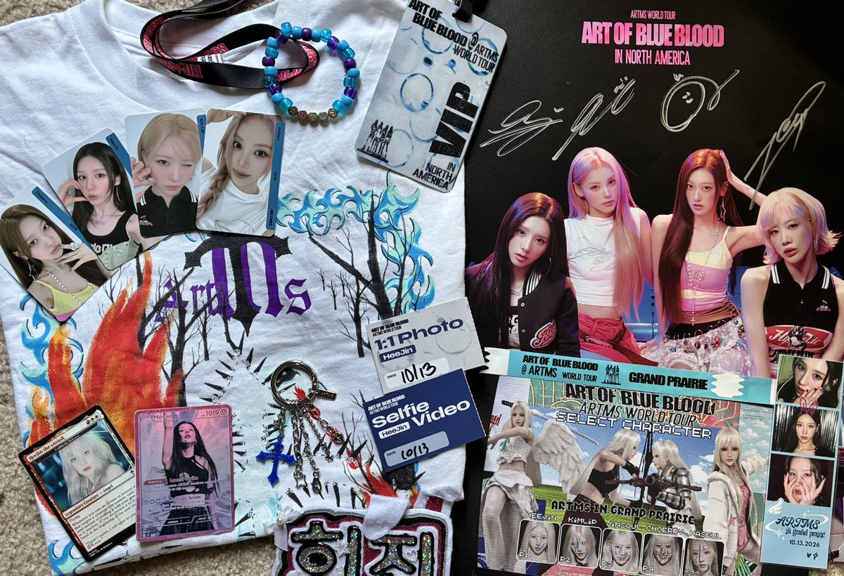 hourlybonx's tweet photo. and just like that it’s over 🥹 thank you to all of the cool ourii’s i met yesterday and all of the freebies! very memorable concert for me <3 #Art_of_BLUEBLOOD #ARTMSinGrandPrairie https://t.co/8xfxMcdqaT