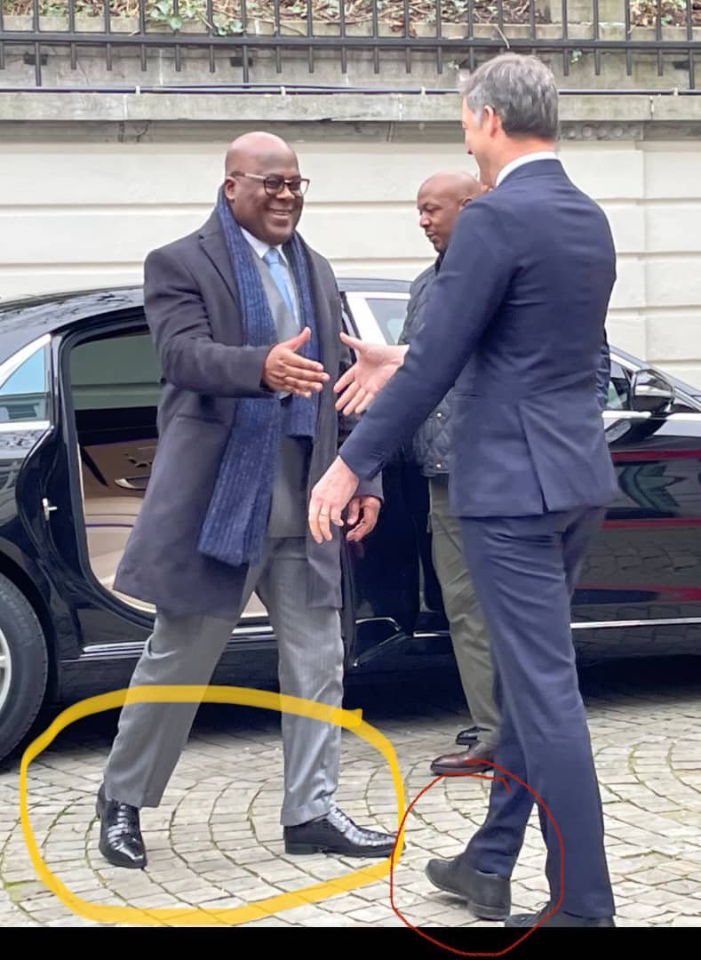 TshibamboCris's tweet photo. Urgent #Rdc
L'étau se resserre sur Tshisekedi et sa famille. Le procureur du roi en #Belgique vient de confirmer une perquisition organisée ce matin à la sumptueuse villa du président congolais située sur rue Prince d'Orange dans la commune de #Uccle à #Bruxelles. https://t.co/5SAWbVg26u