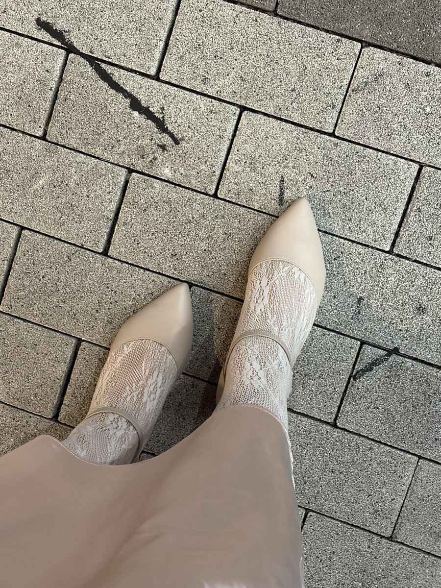 Hiiinchi's tweet photo. 오늘 컨셉 로터스코어•••🪷 이렇게 발끝까지 빡세개 꾸민거 넘 오랜만이라 조앗음ㅋㅋ 마음의 평화를 찾으세요👃 https://t.co/VaX8CwfYls