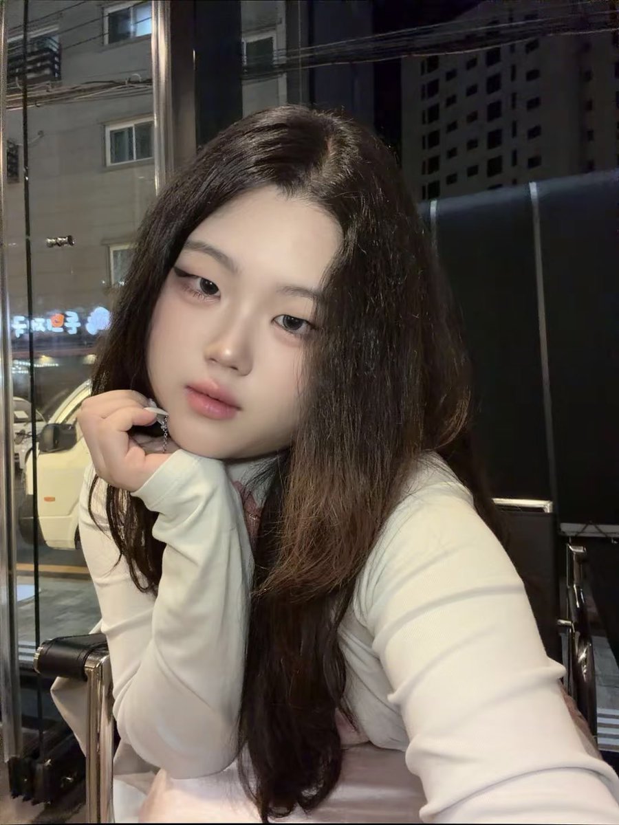 Hiiinchi's tweet photo. 오늘 컨셉 로터스코어•••🪷 이렇게 발끝까지 빡세개 꾸민거 넘 오랜만이라 조앗음ㅋㅋ 마음의 평화를 찾으세요👃 https://t.co/VaX8CwfYls