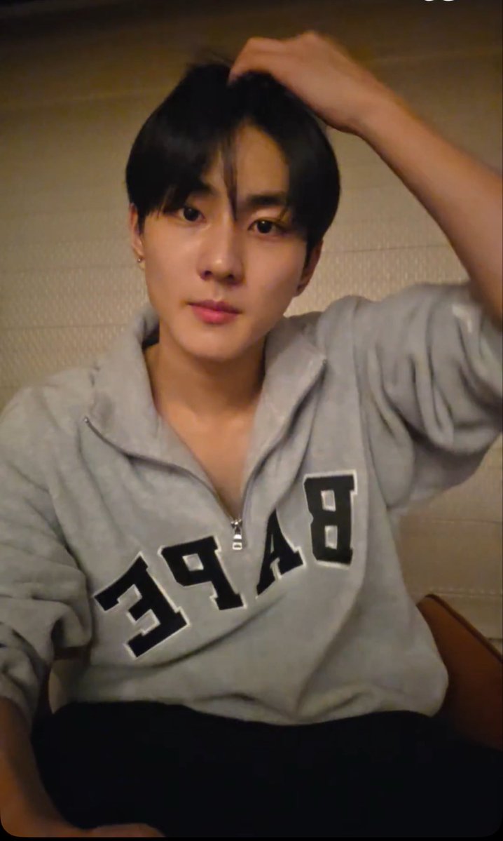 EN7ernally's tweet photo. jungwon live 🩶 https://t.co/rte1ZWahLc