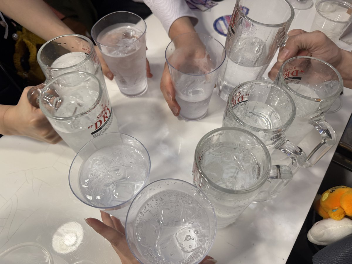 oshu_43's tweet photo. 今日もありがとうございました♪全員酔っていておもろい✌️次日曜日いるって‼️まーた久しぶりですわ😌次お土産持って行く可能性大🏃皆様またお会いしましょうね〜💖 https://t.co/Iex23gN7kA