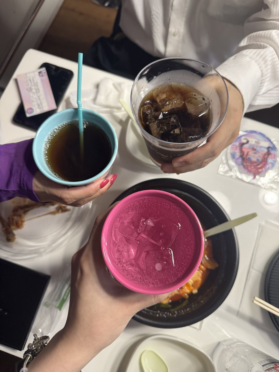 oshu_43's tweet photo. 今日もありがとうございました♪全員酔っていておもろい✌️次日曜日いるって‼️まーた久しぶりですわ😌次お土産持って行く可能性大🏃皆様またお会いしましょうね〜💖 https://t.co/Iex23gN7kA