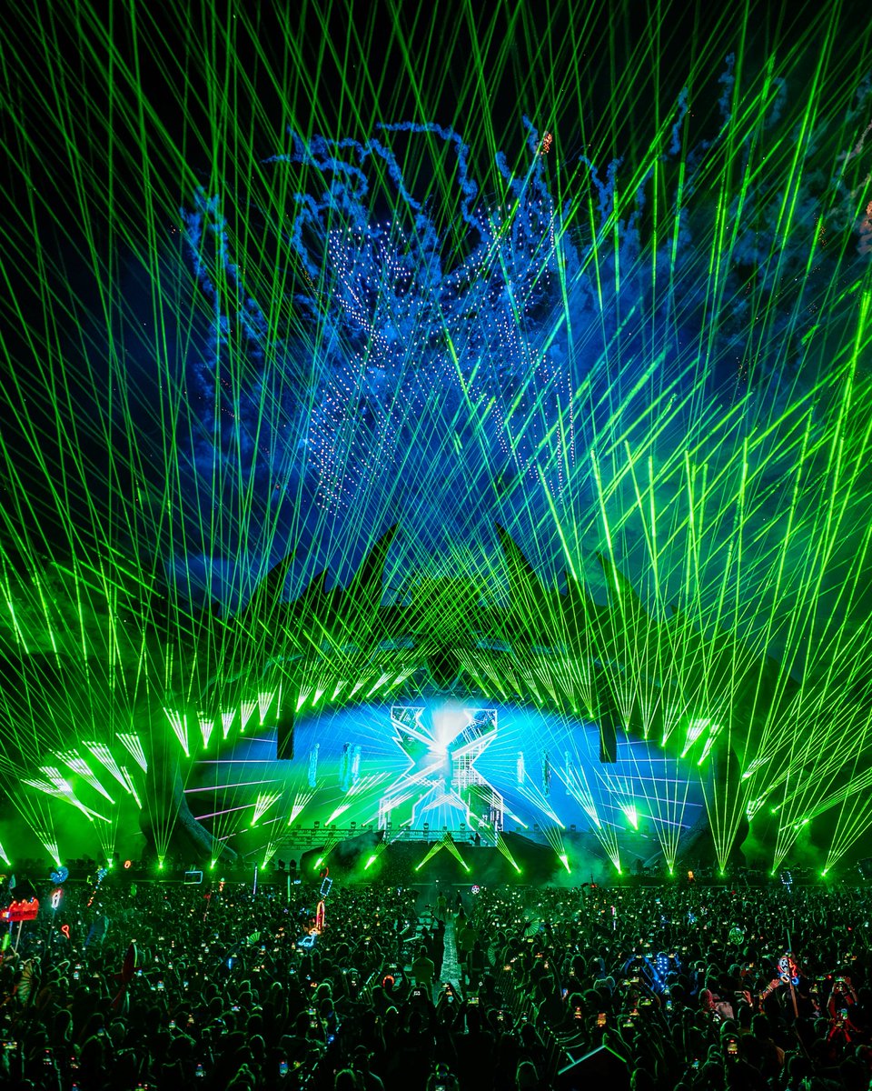 lost_lands's tweet photo. Missing these views a little extra today 💚🦕 https://t.co/r2FmPitusL