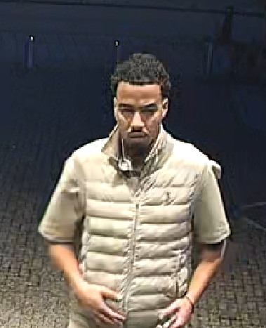 dinsdaga27377's tweet photo. #Retweet Maak hem beroemd
Hoogbejaarde vrouw in Utrecht opgelicht door nepagent
Herkenning graag 
https://t.co/Fliprcf3BE
#NieuwsInPerspectief https://t.co/I6cujS3xxH