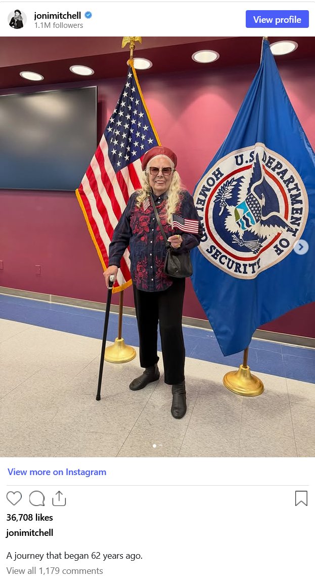 gmforbes35's tweet photo. At the 2026 Juno Awards, Joni Mitchell gushed about how awesome Carney is and what a piece of shit Trump is.

Yesterday, October 13th 2026, after moving to the US 62 years ago, she became an American citizen. She proudly holds an American flag.

Absolute fucking hypocrite. https://t.co/w5KFbeP7iE