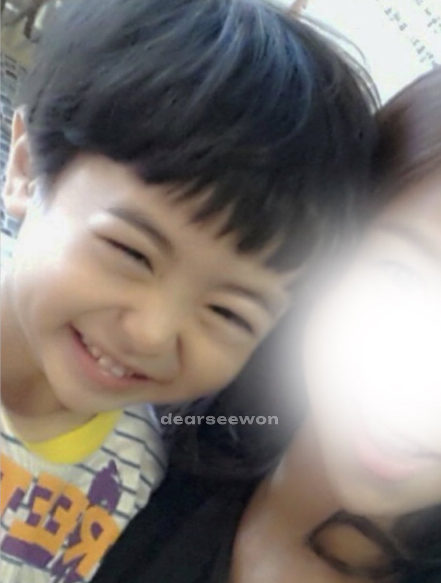 dearseewon's tweet photo. 시원이 지인분이 올려주신 시원이 과거사진!
진짜 장난꾸러기 그 자체 ♡♡

#A2O #A2OSOUL #SEEONE #시원 https://t.co/CYJRdaYnNu