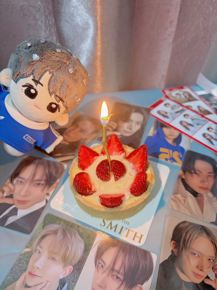 abyiest's tweet photo. — another year celebrating you, my heeseung! 🎂🪽🤍 forever and always, my favorite person. ୨୧ ⋆｡˚ ⋆ 

HAPPY EVAN DAY 
#OverflowingLoveForEVAN 
#아로새겨_시작될_에반의_날
#EVAN #에반 @h_evva_n @evan_officialJP https://t.co/TKaA2v3gDL