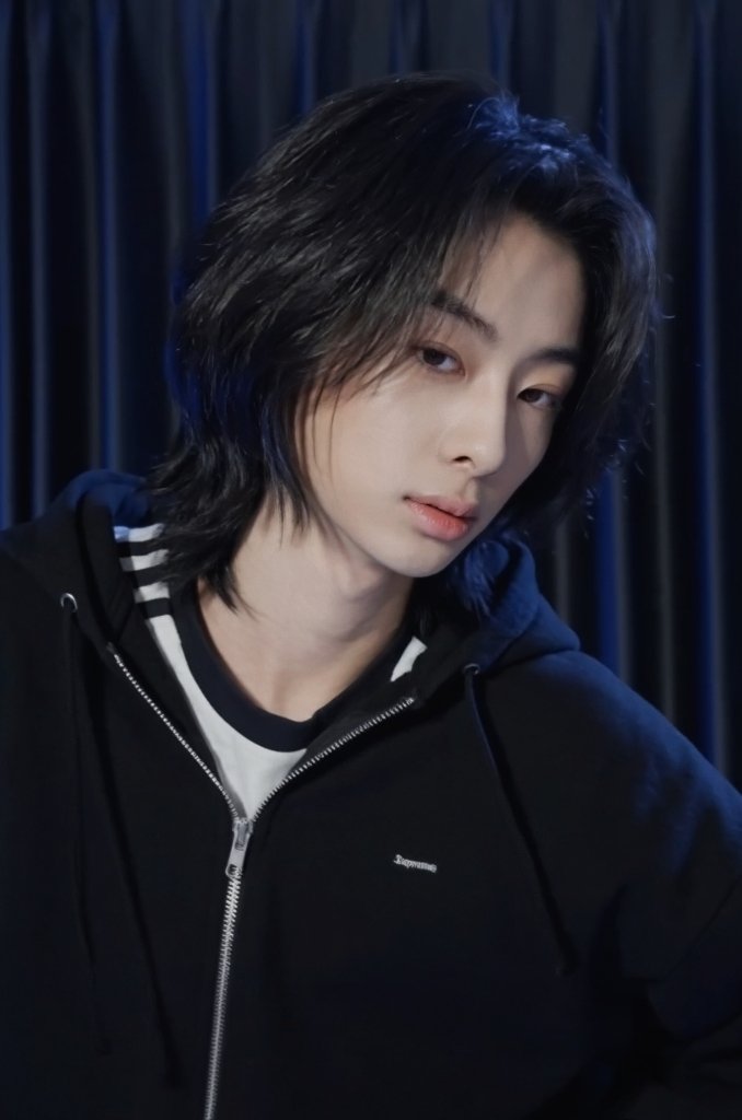 kuusam2's tweet photo. 장발 냉미남 가쿠하자 🖤🖤

#A2O #A2OSOUL #GAKU #가쿠 https://t.co/giXhAcKhKe