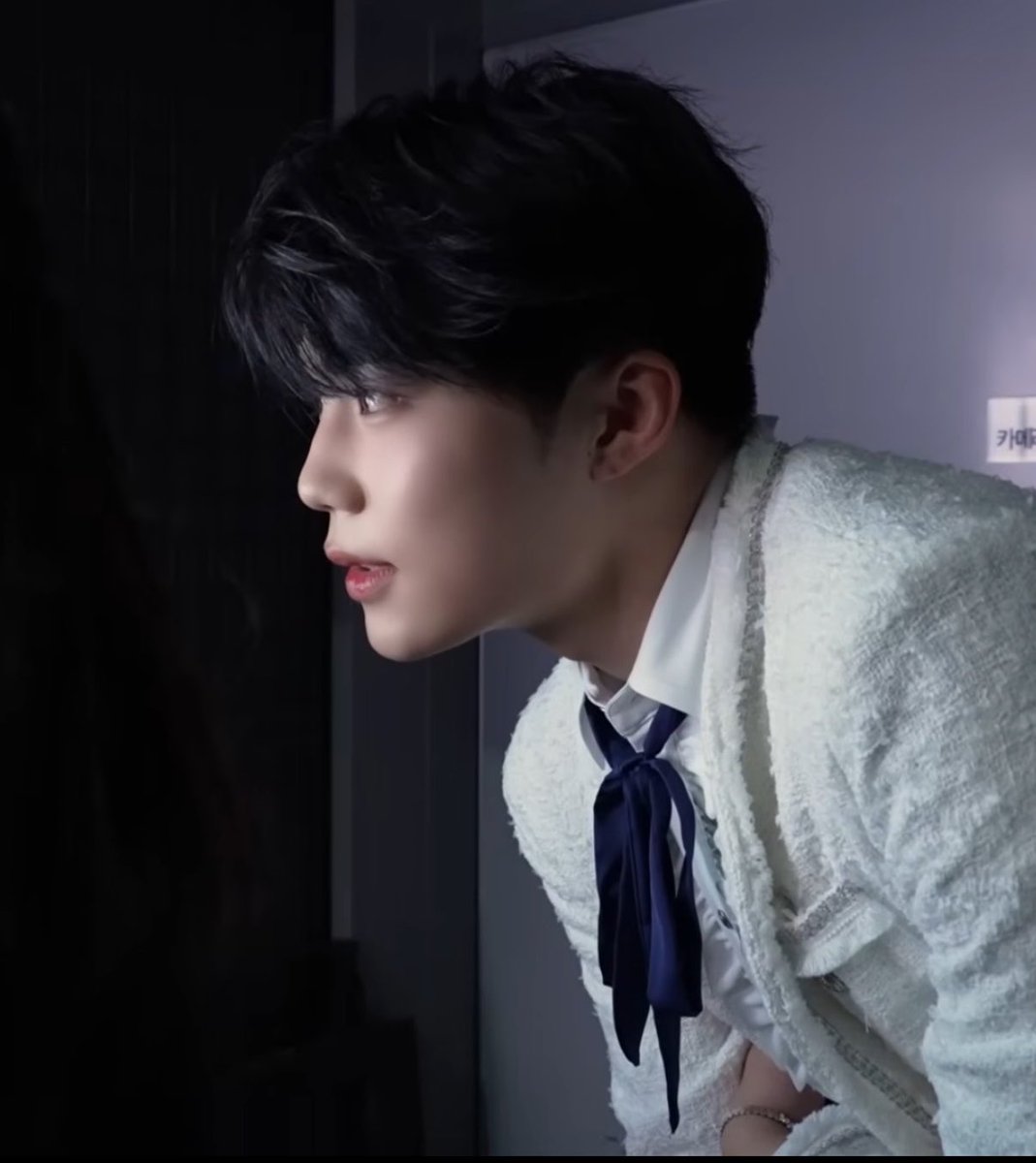 ttubexk's tweet photo. 🤵🏻🖤🤍 https://t.co/hciFYVgBqX
