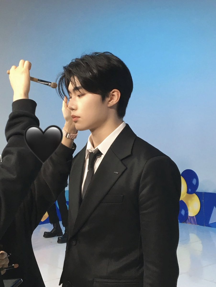 ttubexk's tweet photo. 🤵🏻🖤🤍 https://t.co/hciFYVgBqX