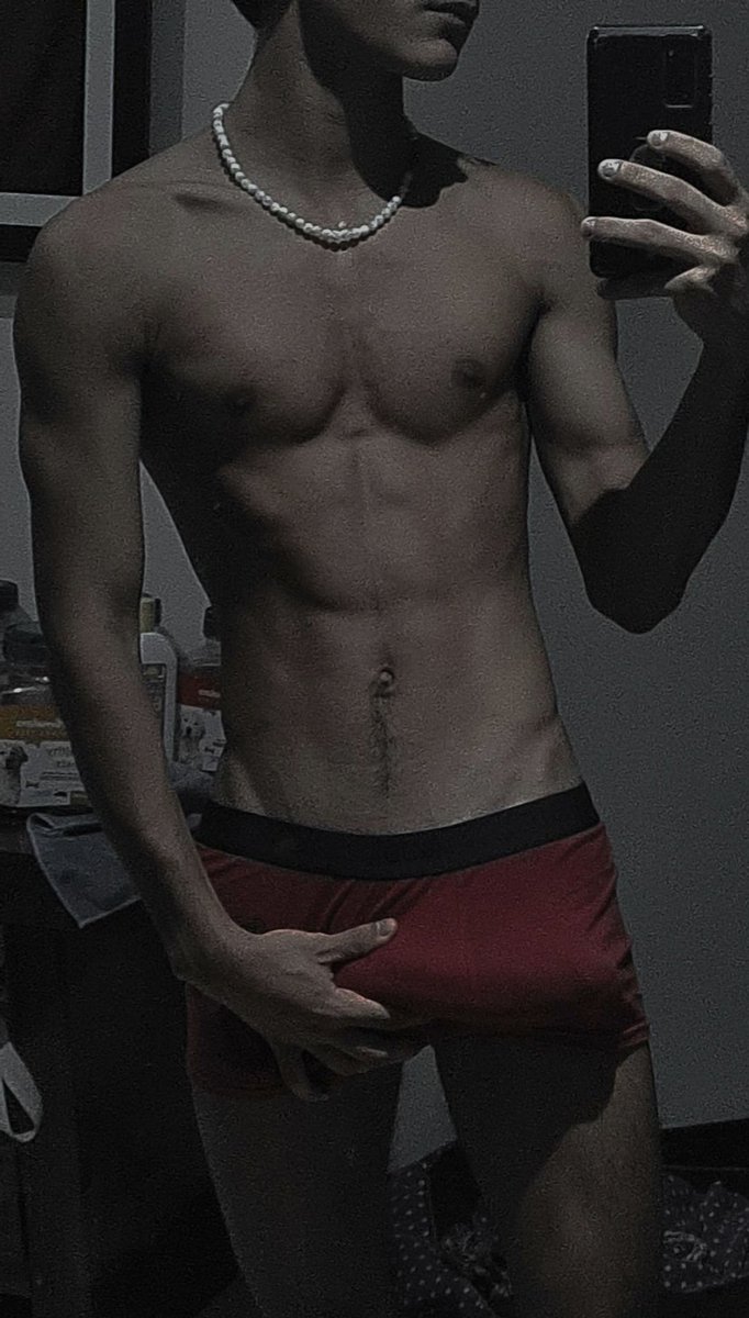 jadxmn's tweet photo. Con boxer                      /                Sin boxer
Rt y te envio un video culeando😈🔥 https://t.co/e0yLYakF70