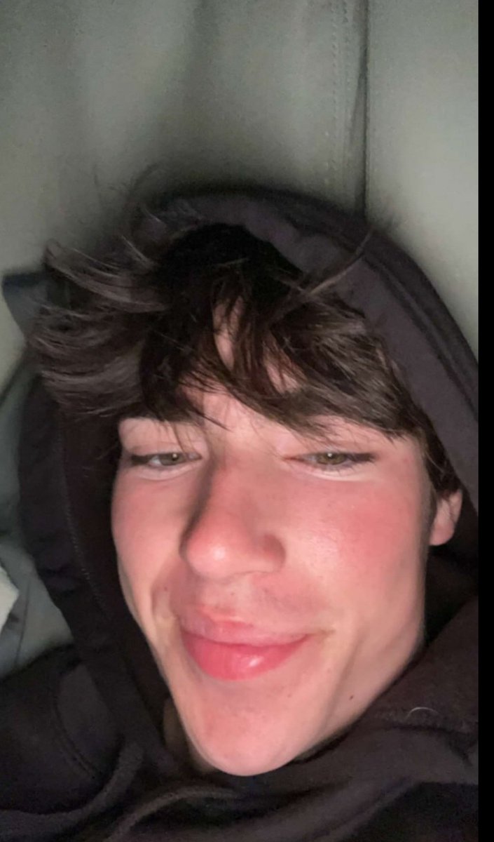 JohnSmithxeefc's tweet photo. Pretty college boy, Aiden A🔥🔥🥵
Link in bio🖇 https://t.co/JsynvvsQcI