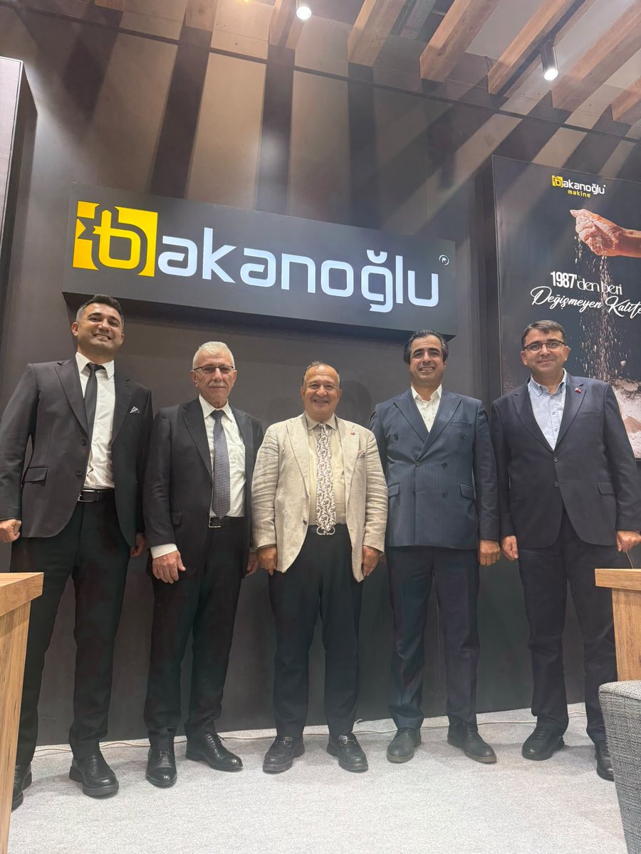 mehmetumur_'s tweet photo. Uluslararası #IBAKTECH 2026 Fuarı'nda tedarikçilerimizin stantlarını ziyaret etmeye devam ediyoruz.

Sektör paydaşlarımızla tek çatı altında bir araya gelme fırsatı bulduğumuz fuarda, paydaşlarımızla; dünya gıda ve teknolojileri hakkındaki son gelişmelere yönelik istişarelerde bulunduk.

#IBAKTECH2026 

📍İstanbul Fuar Merkezi