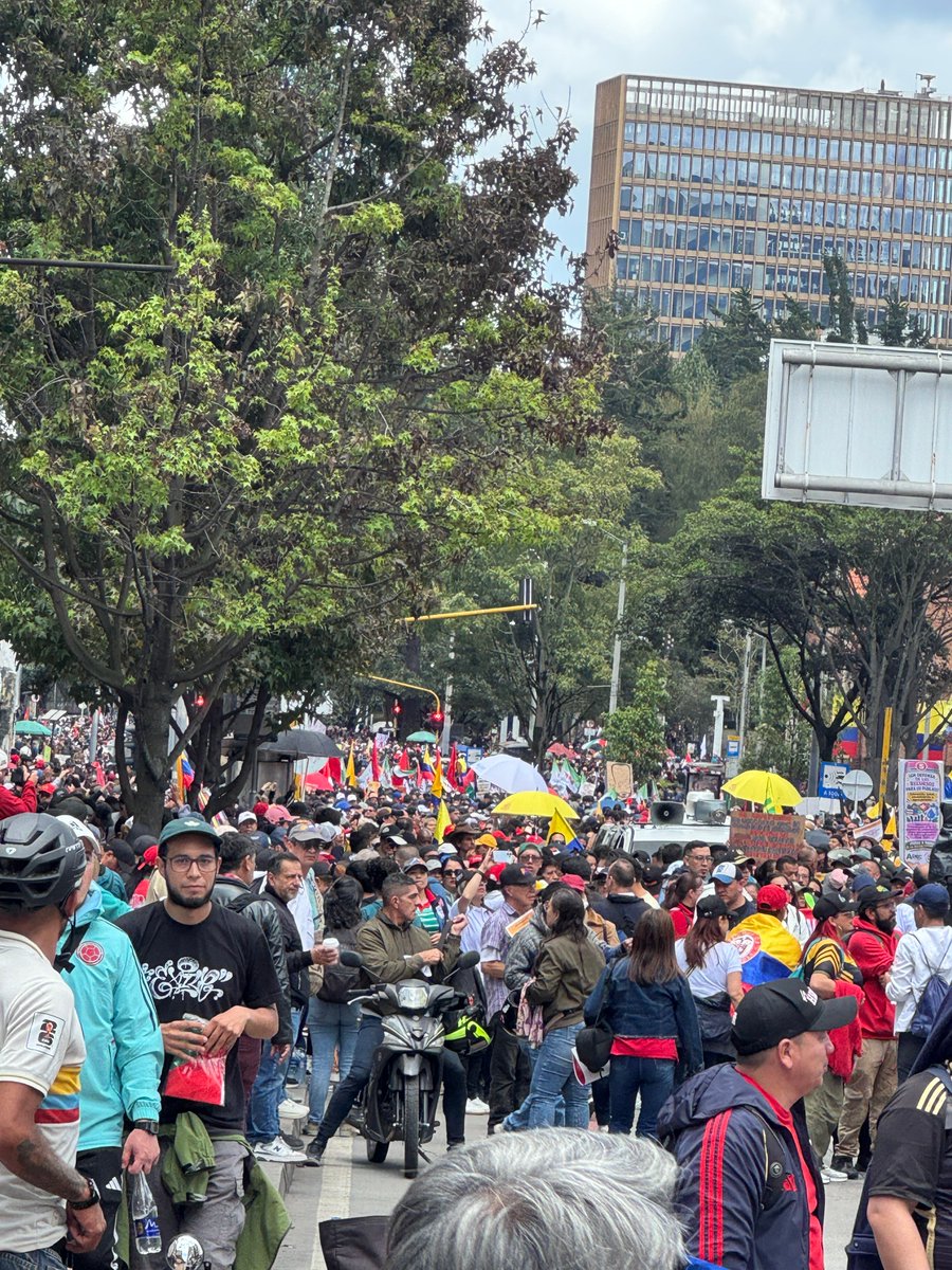 ManuelZamudioA's tweet photo. ¡Bogotá corazón del cambio! https://t.co/cqJVisrOWu