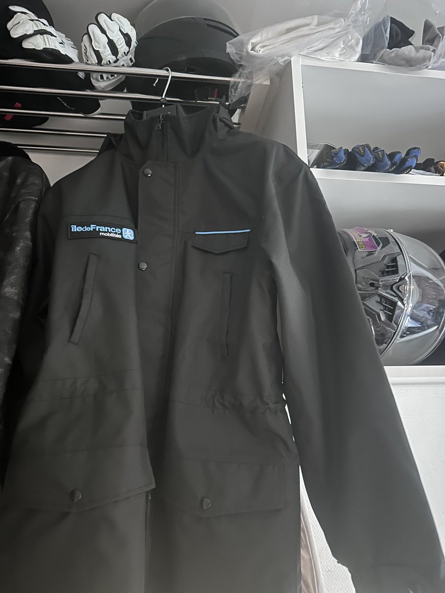 tismeykawaii3p's tweet photo. Nouvelle veste 😝🔥🔥 https://t.co/7UG3xQs2zM